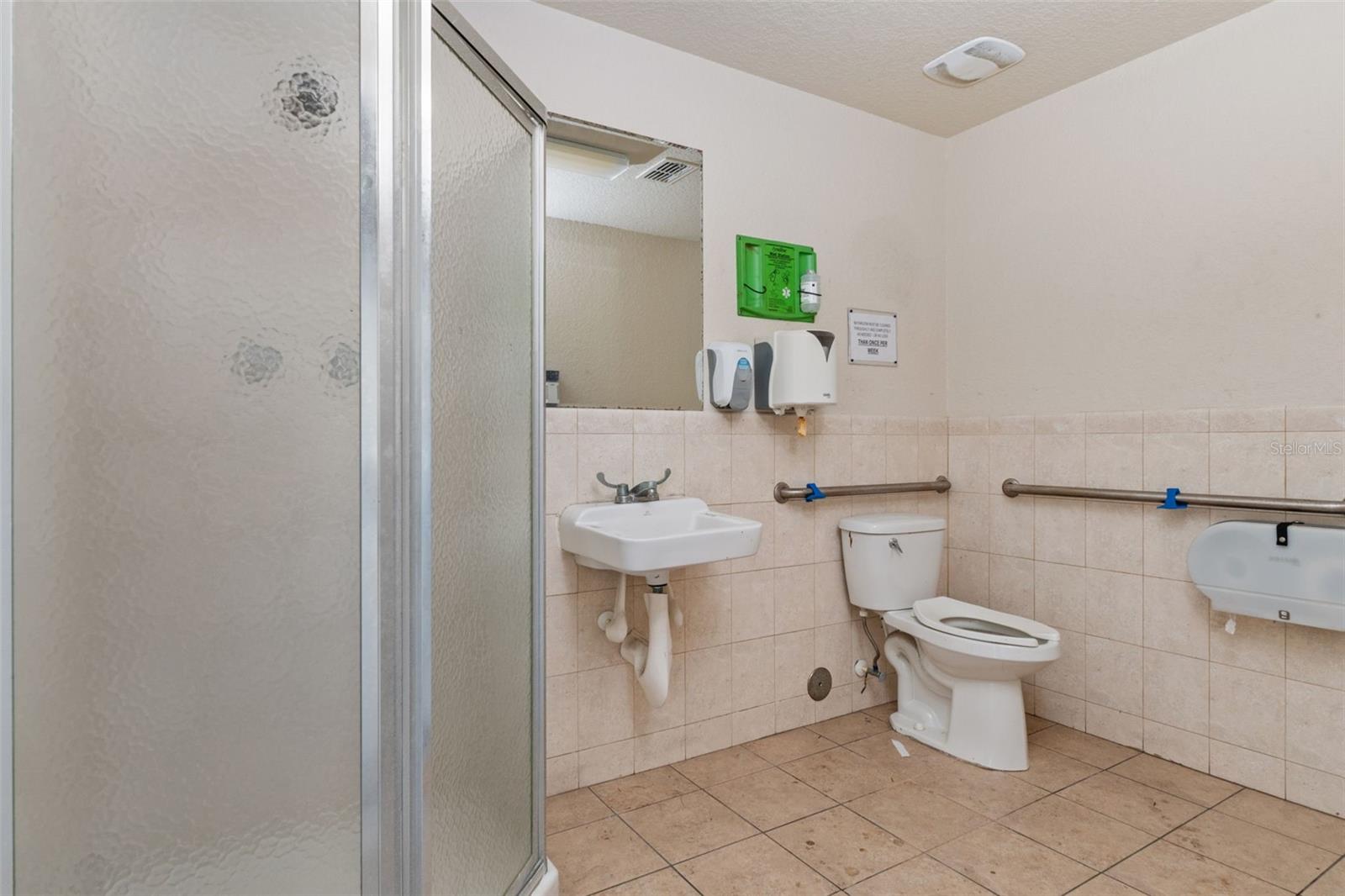 TIDEWATER COMM CENTER - Commercial Sale