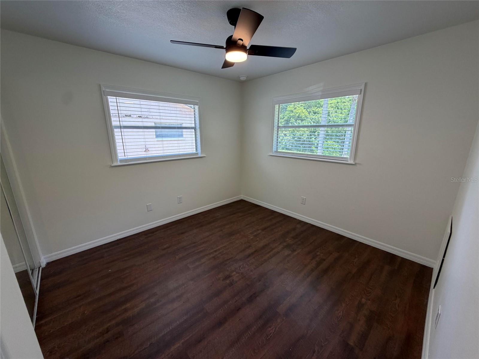PARK LAKE ESTATES - Residential Lease