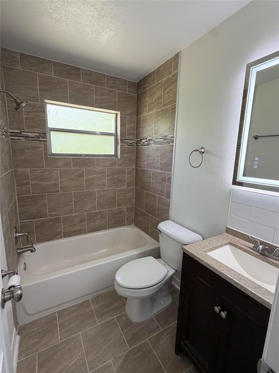 PARK LAKE ESTATES - Residential Lease
