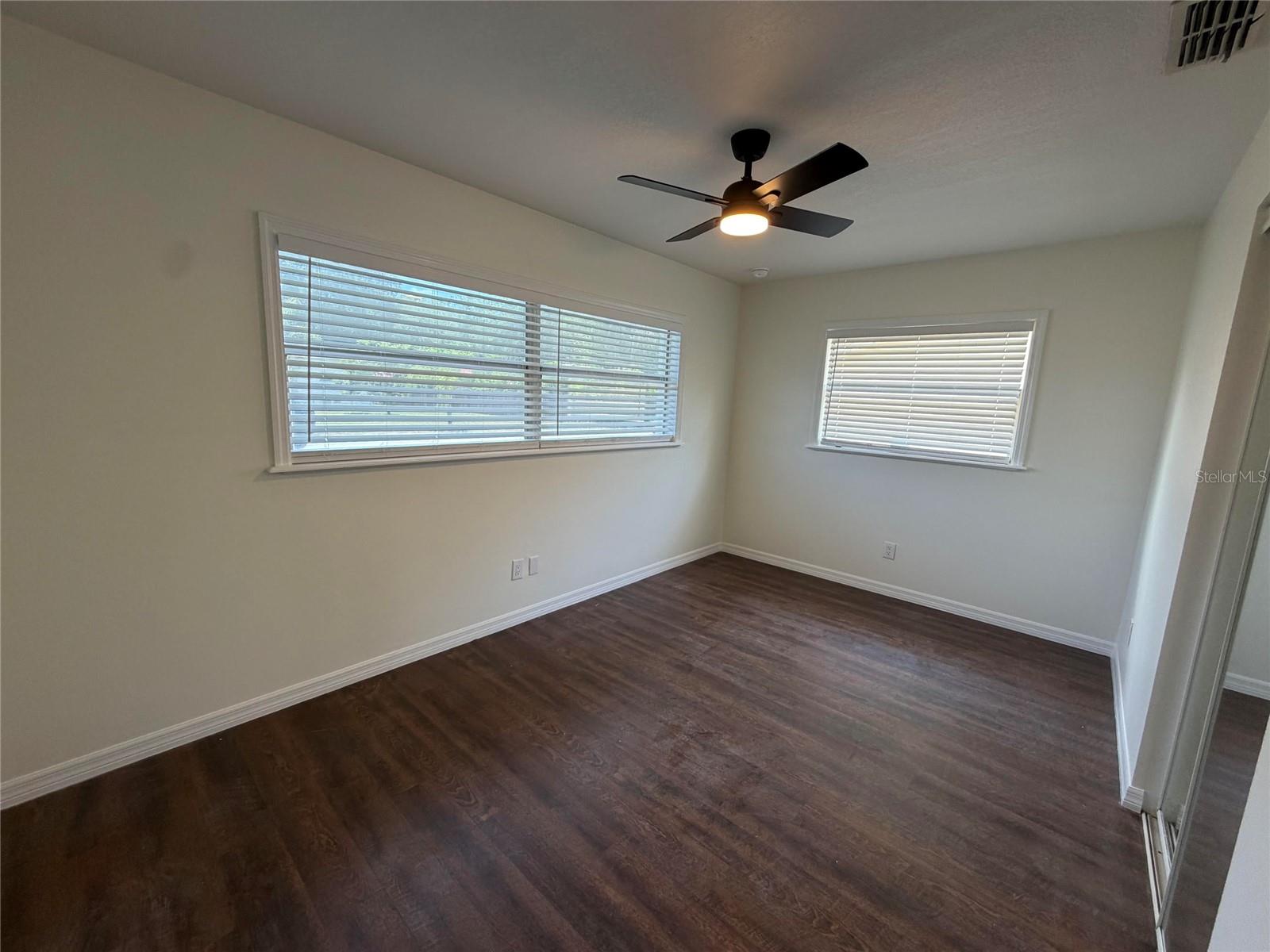 PARK LAKE ESTATES - Residential Lease