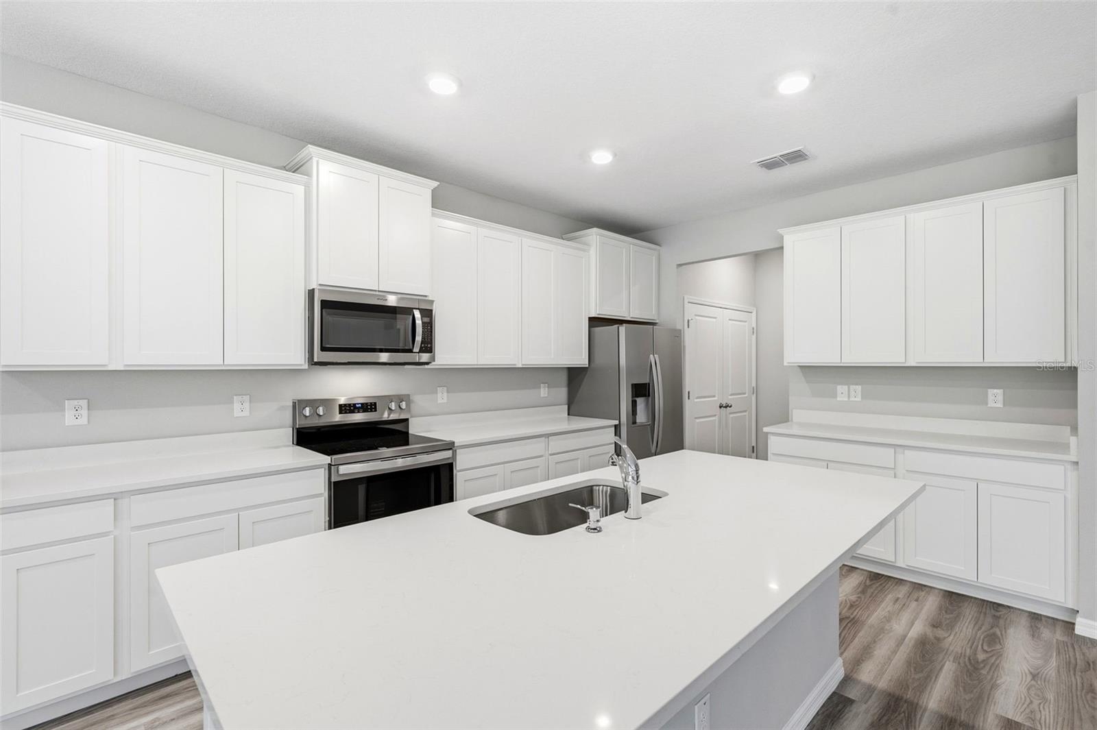 ANGELINE PH 4A - Residential Lease