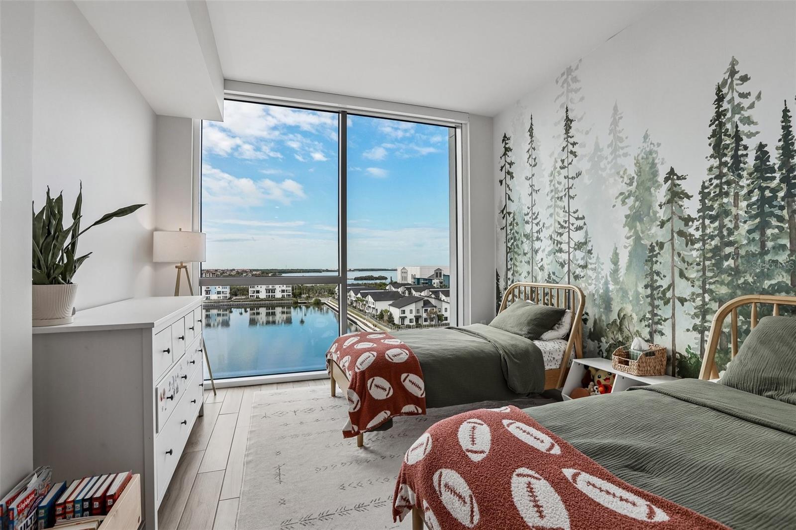 MARINA POINTE EAST A CONDOMINIUM - Residential