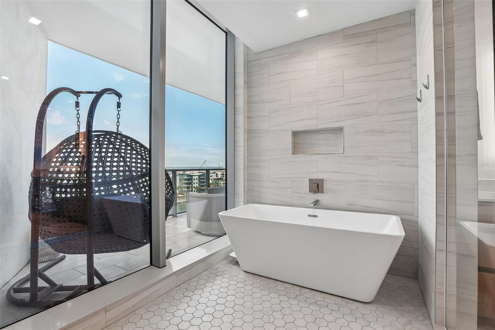 MARINA POINTE EAST A CONDOMINIUM - Residential