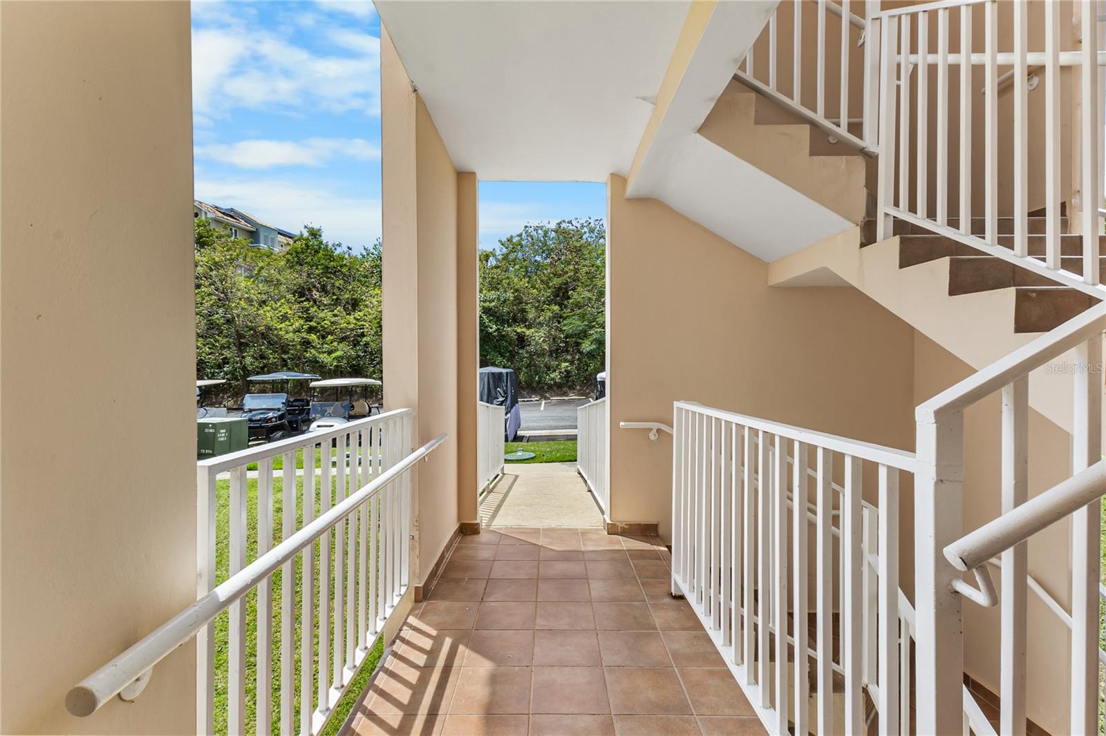 HARBOUR LAKES - Residential