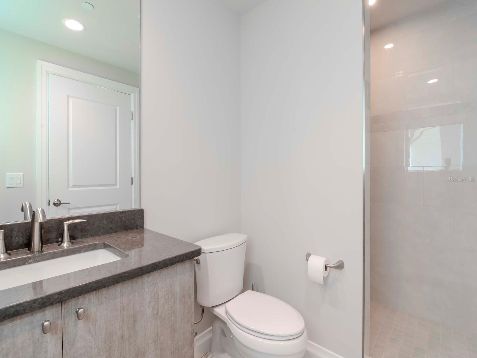 SUNSET POINTE AT COLLANY KEY II CONDO - Residential