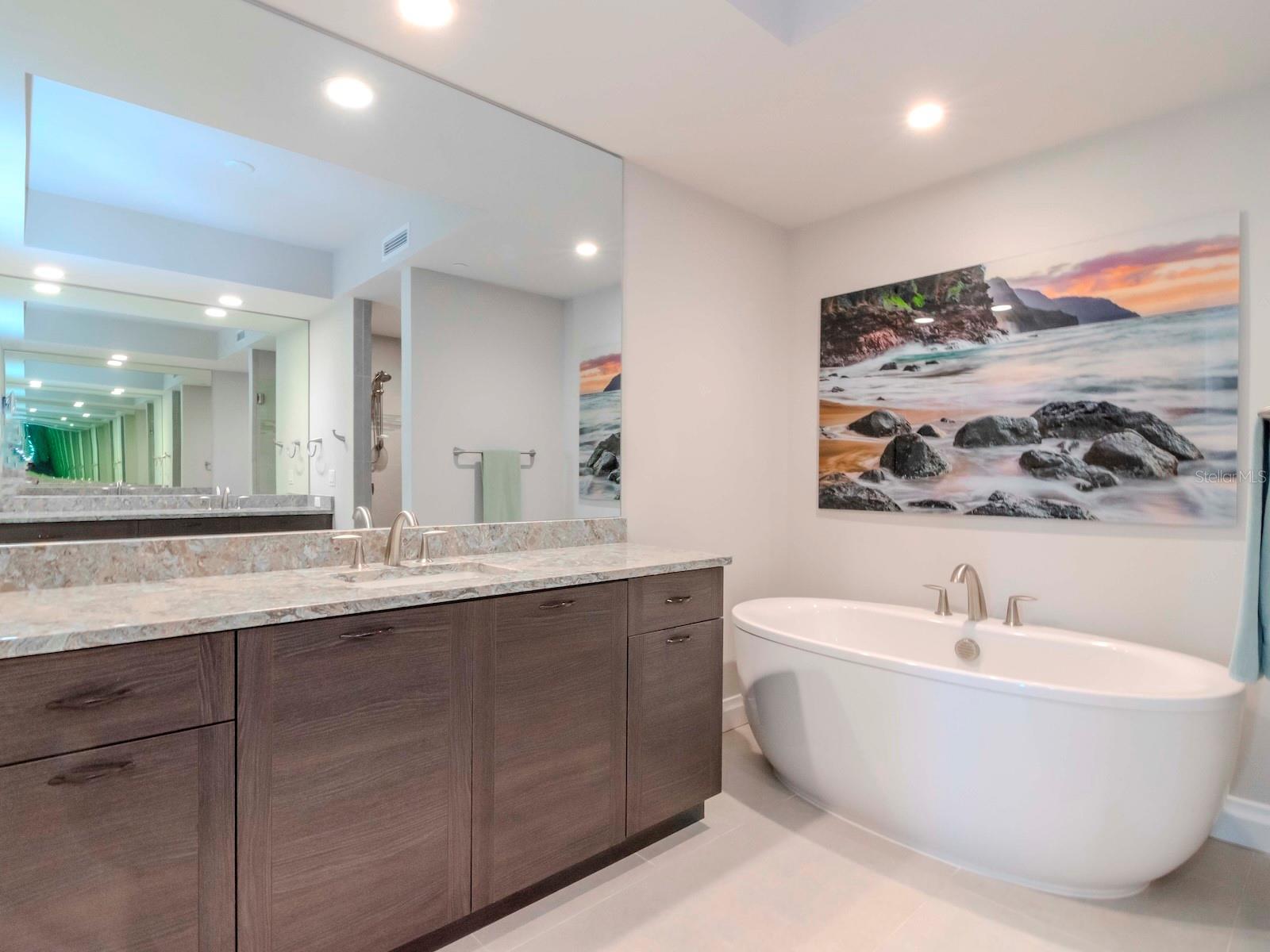 SUNSET POINTE AT COLLANY KEY II CONDO - Residential