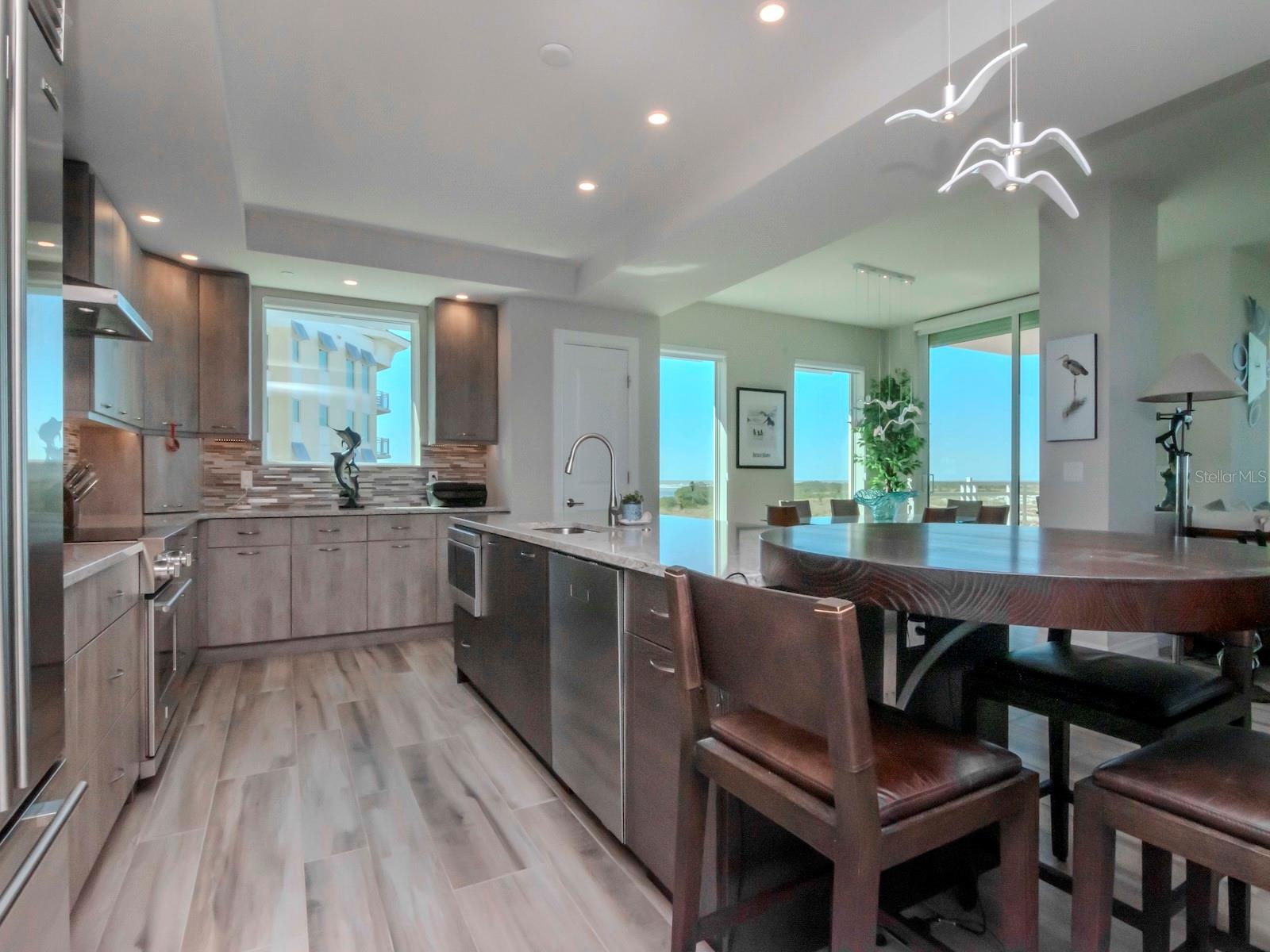 SUNSET POINTE AT COLLANY KEY II CONDO - Residential