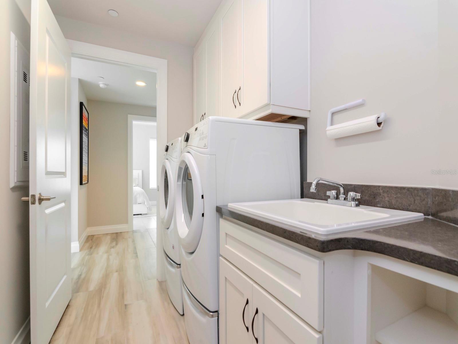 SUNSET POINTE AT COLLANY KEY II CONDO - Residential