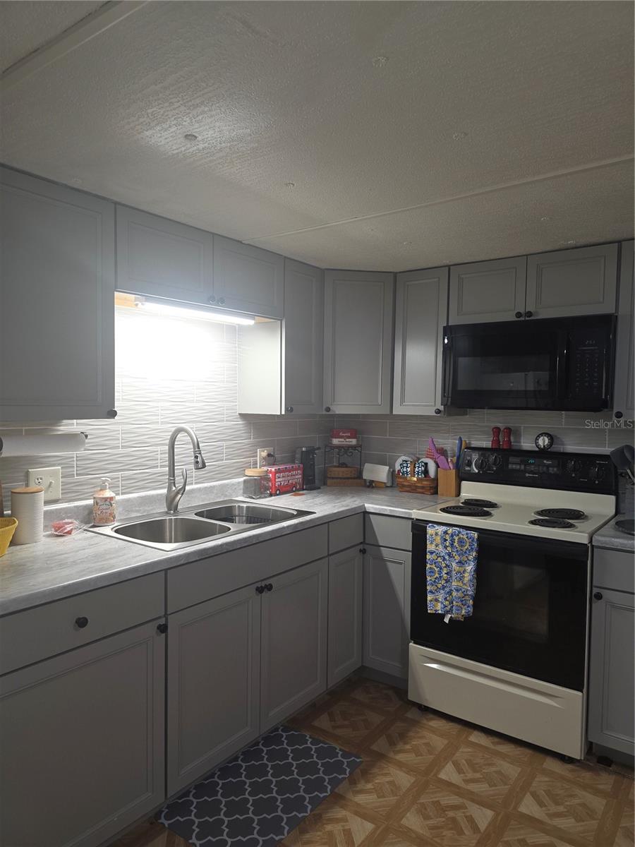 ORANGE BLOSSOM HILLS UN 16 - Residential
