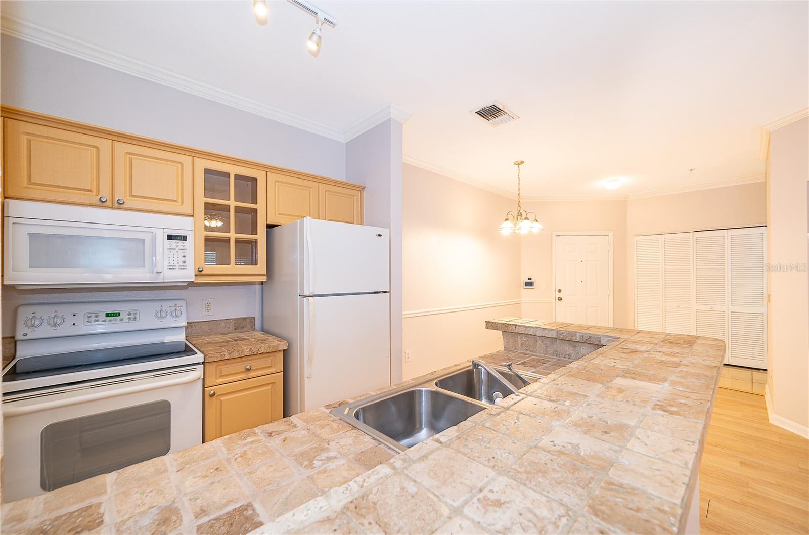 MOSAIC/MILLENIA - Residential