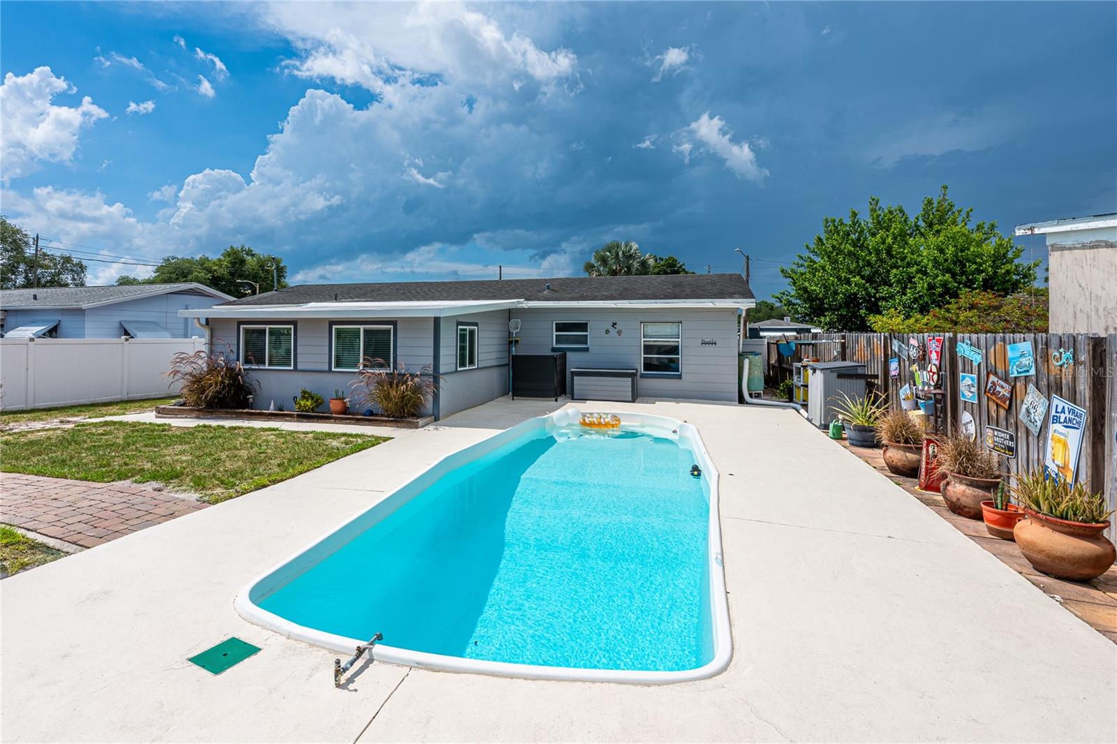 COLONIAL PARKS SUB - Residential