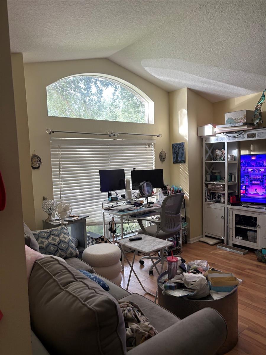 NORTHWOOD - Residential