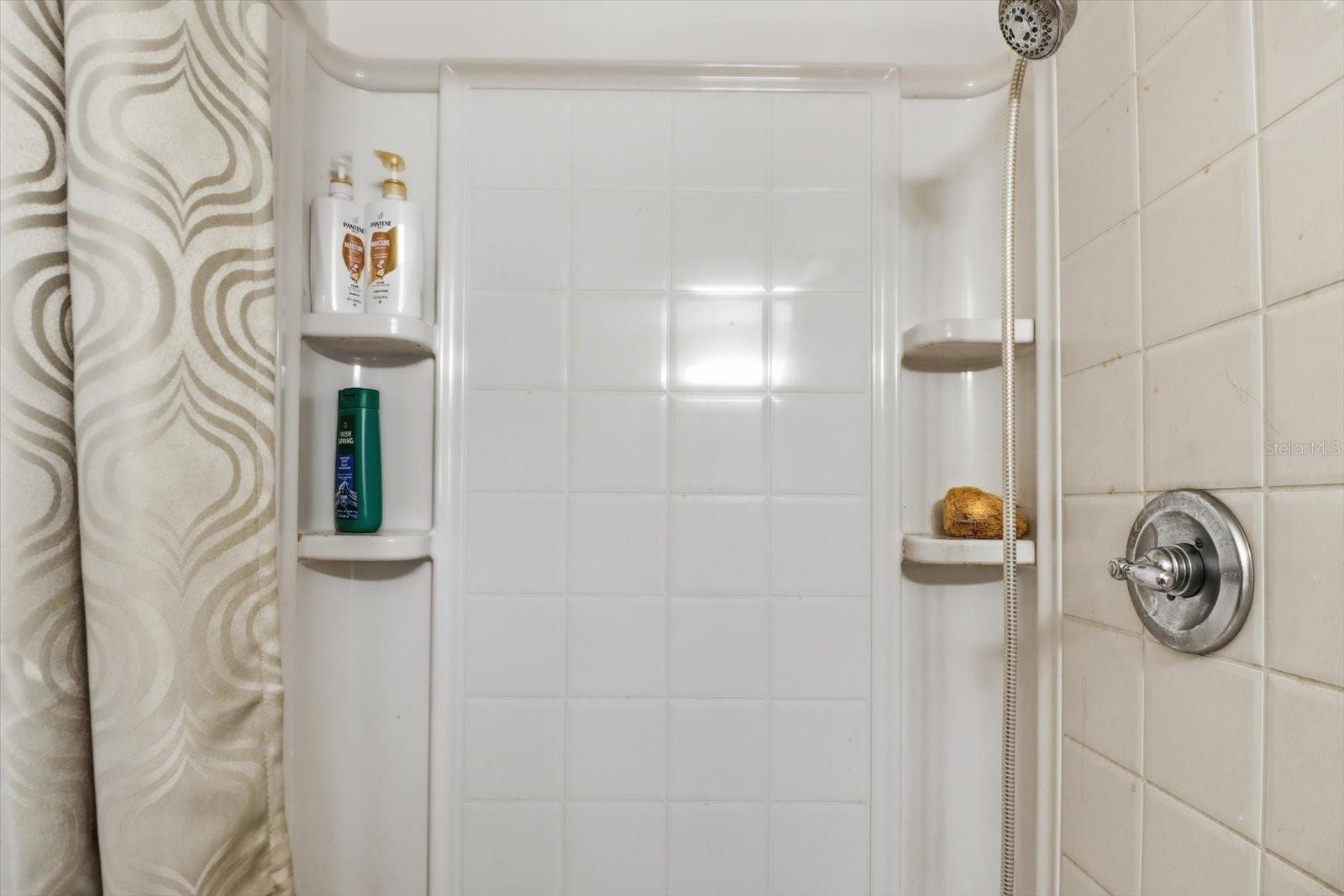 POTTERFIELD GARDEN AC - JJJ - Residential