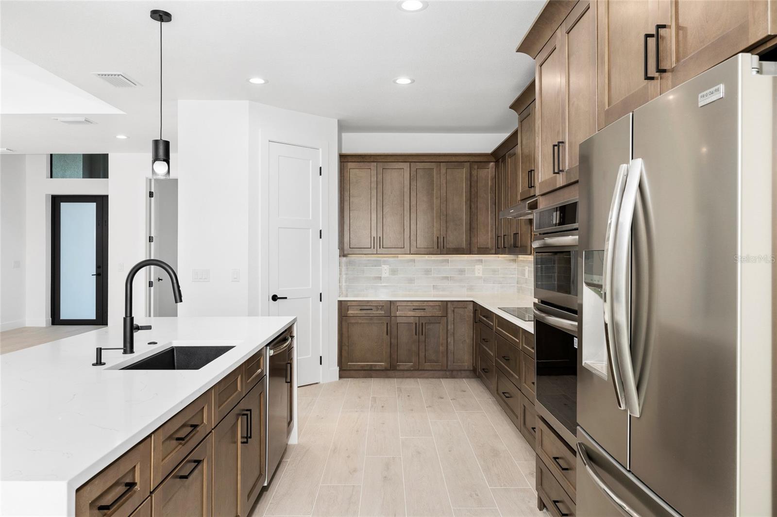 ROTONDA WEST PINE VALLEY - Residential