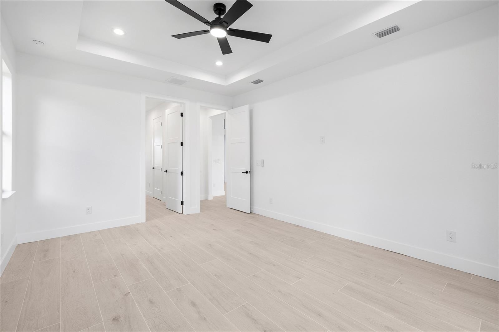 ROTONDA WEST PINE VALLEY - Residential