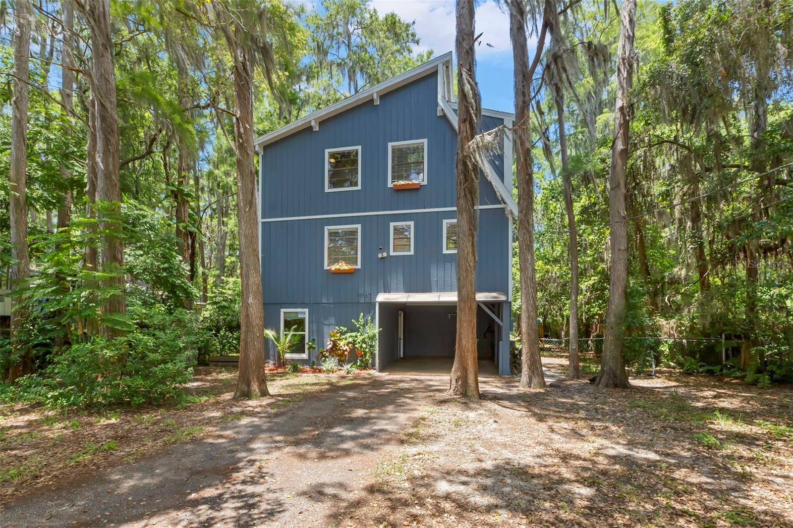 MOON LAKE ESTATES - Residential