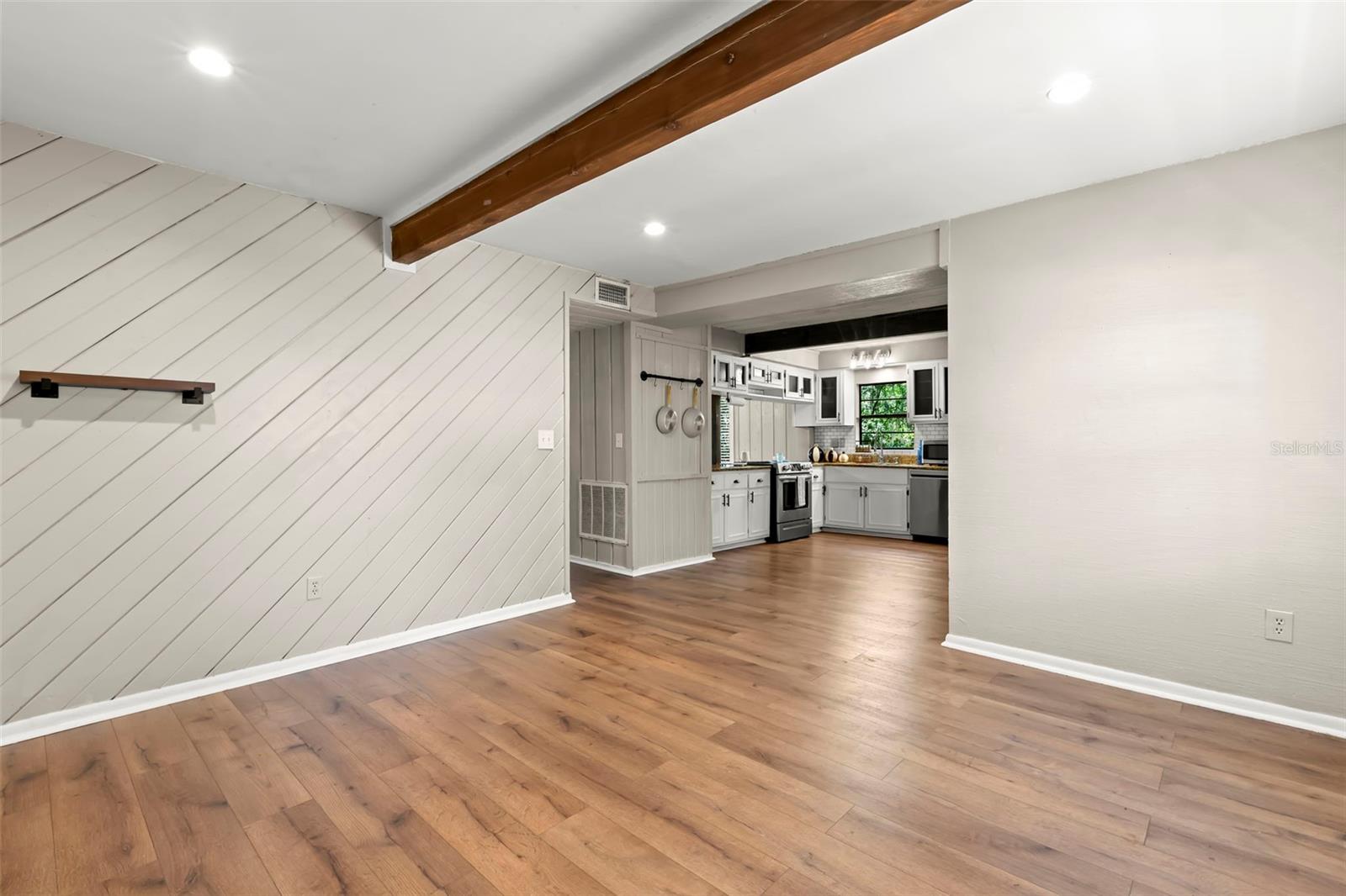 MOON LAKE ESTATES - Residential