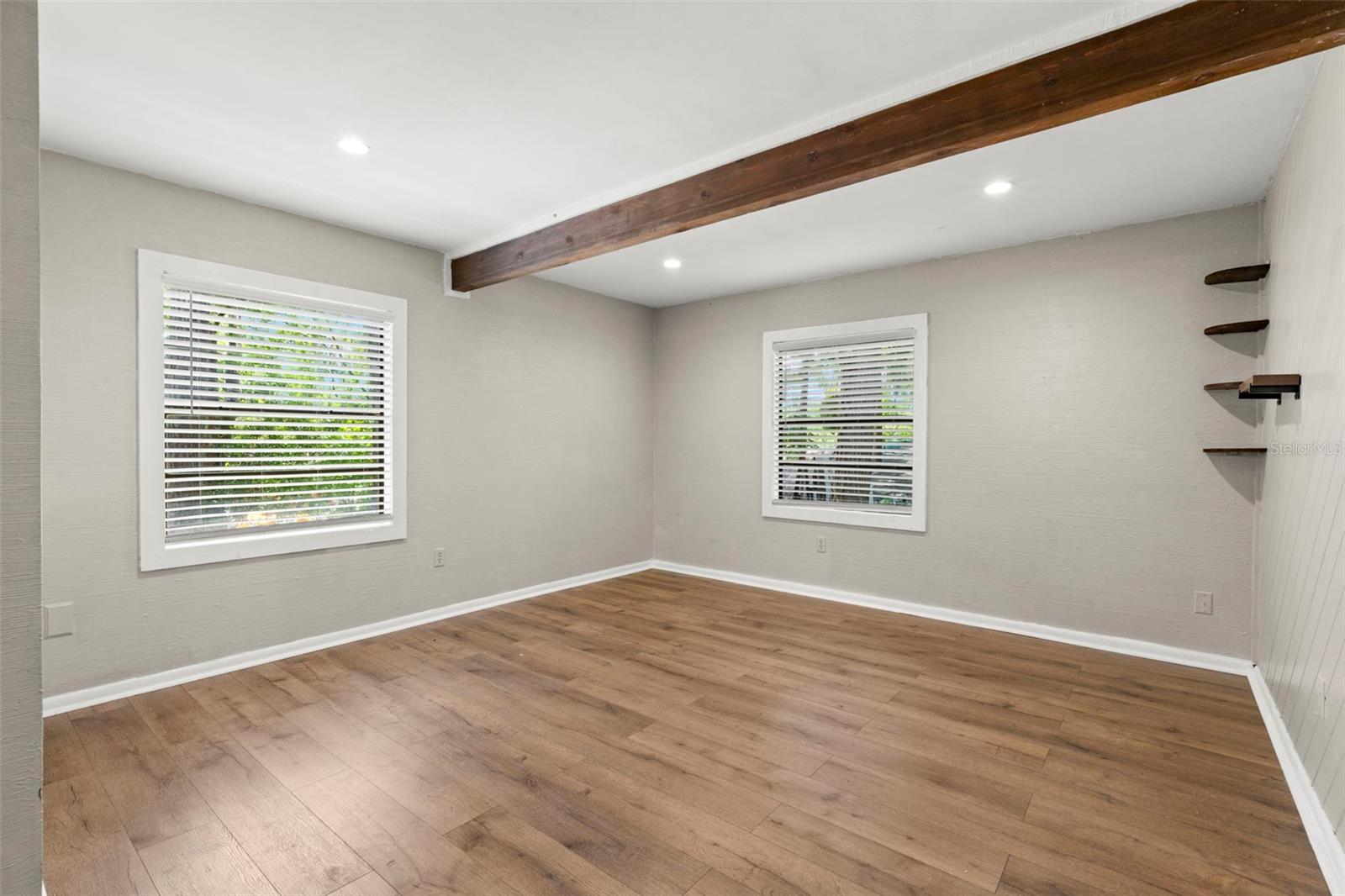 MOON LAKE ESTATES - Residential