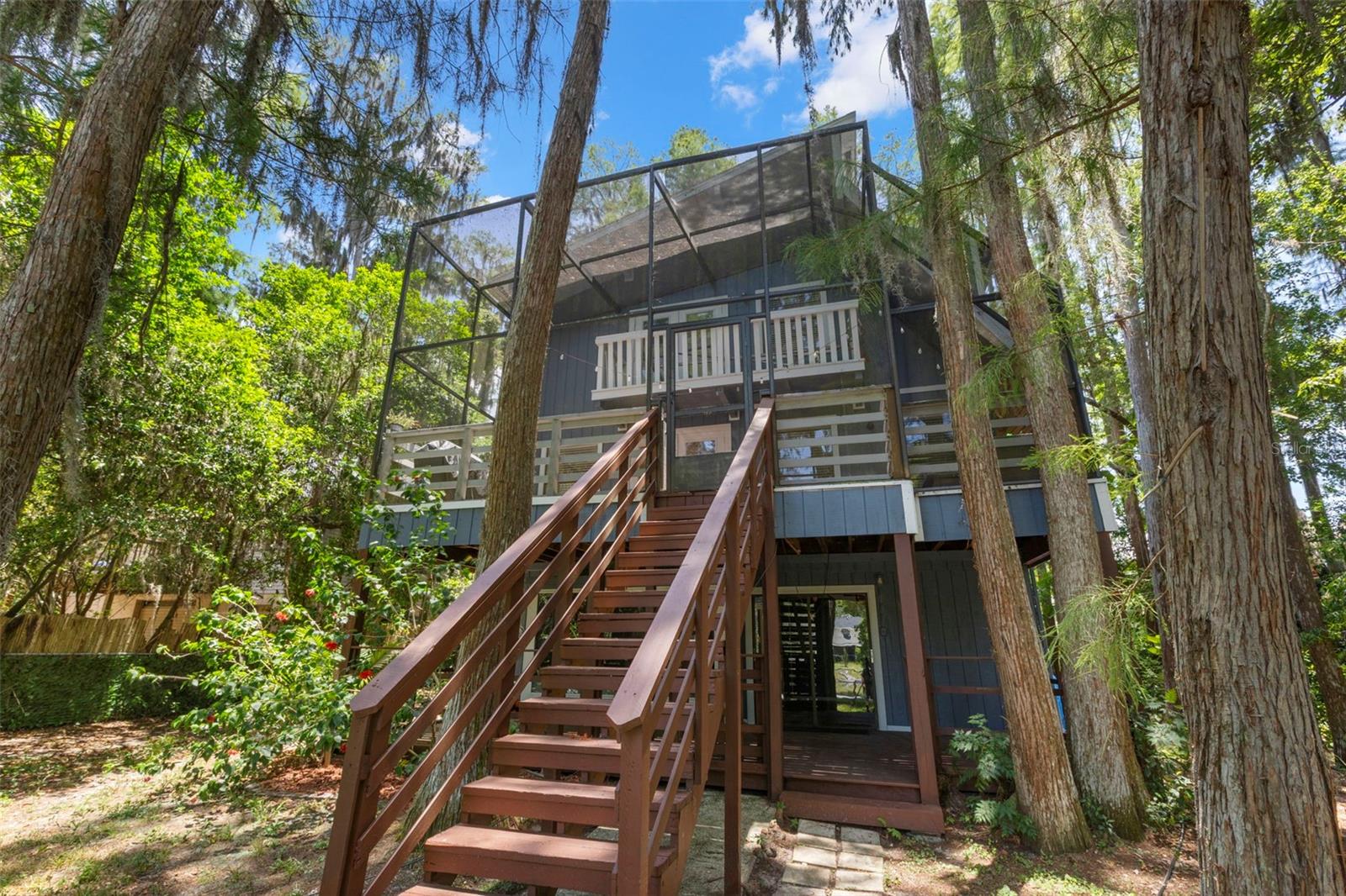 MOON LAKE ESTATES - Residential
