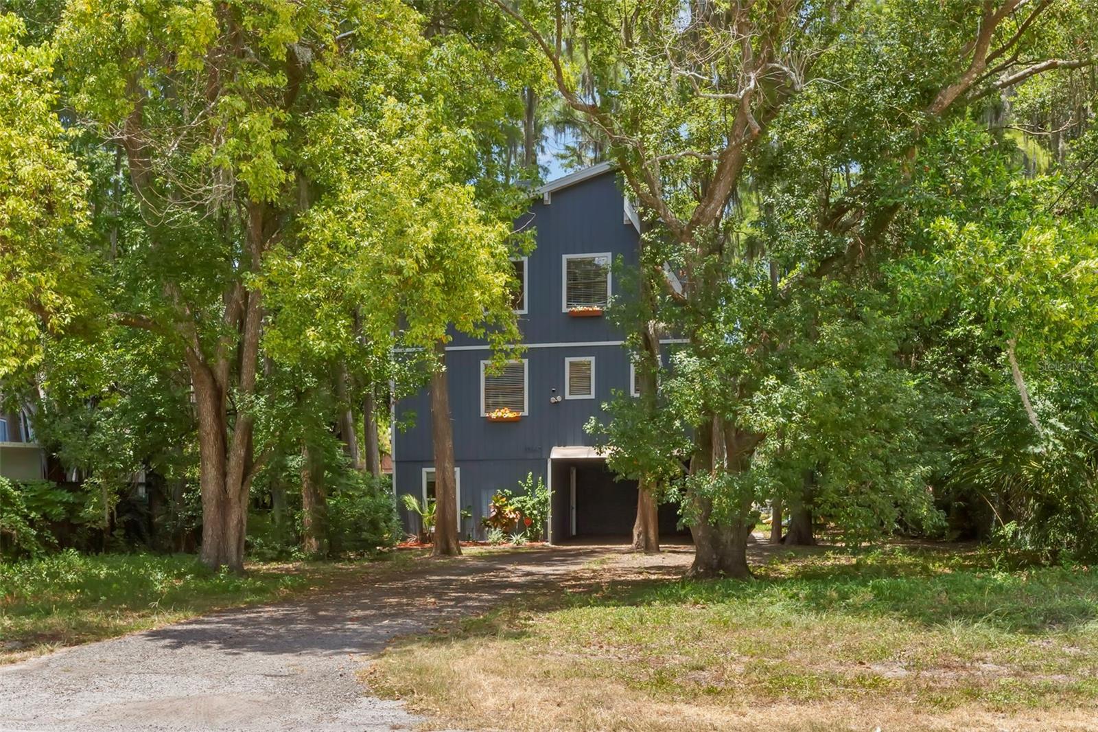 MOON LAKE ESTATES - Residential