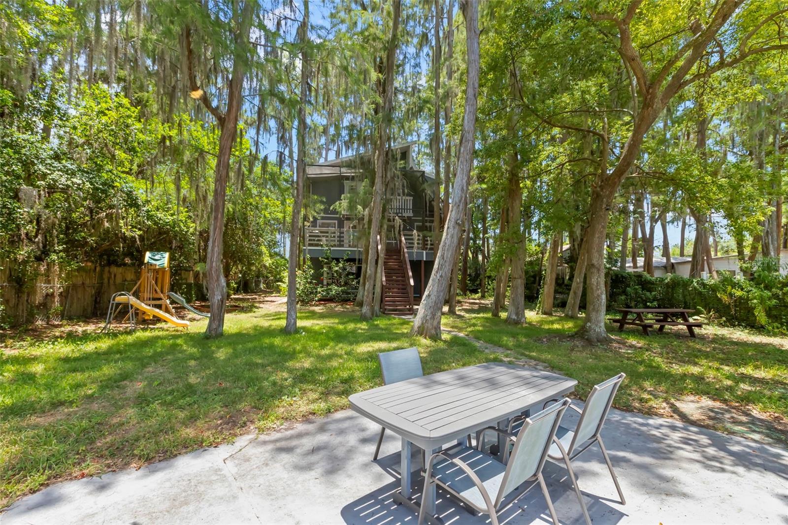 MOON LAKE ESTATES - Residential