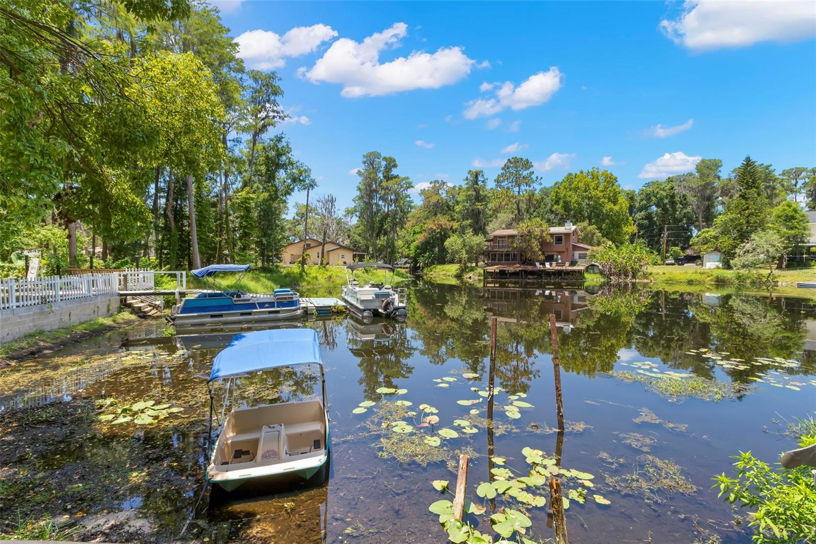 MOON LAKE ESTATES - Residential