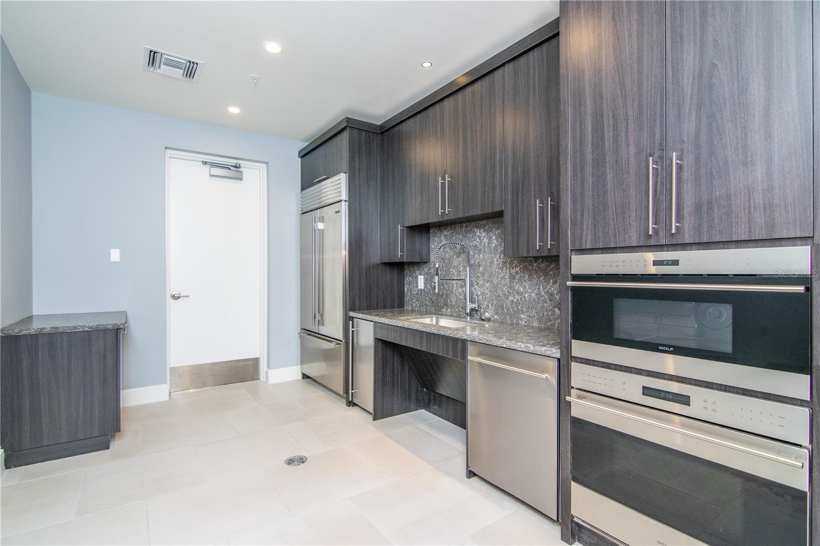 VIRAGE BAYSHORE - Residential