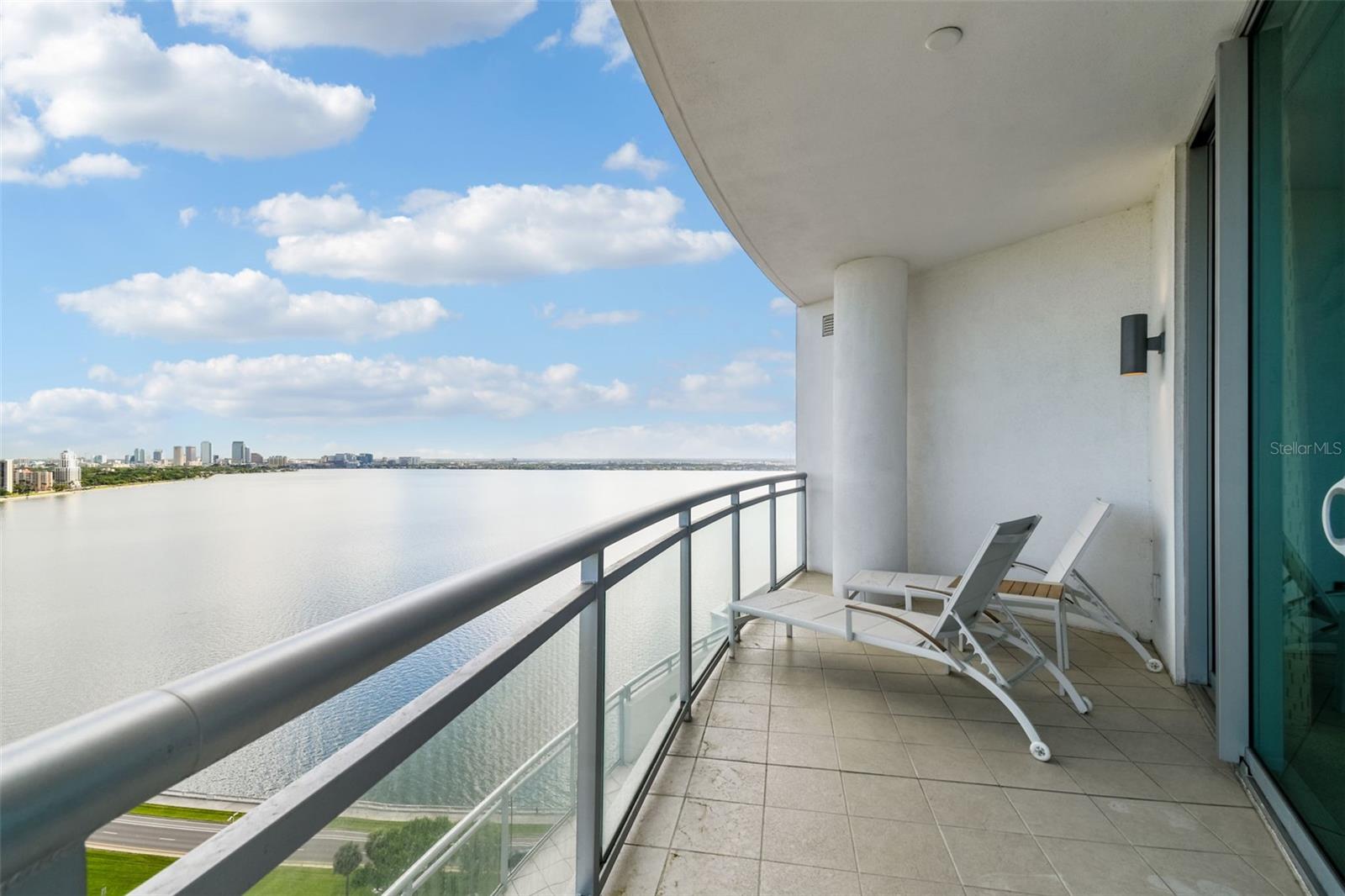 VIRAGE BAYSHORE - Residential