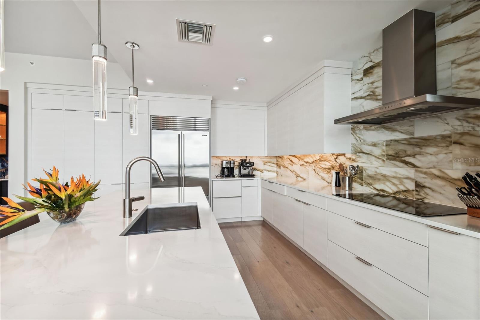 VIRAGE BAYSHORE - Residential