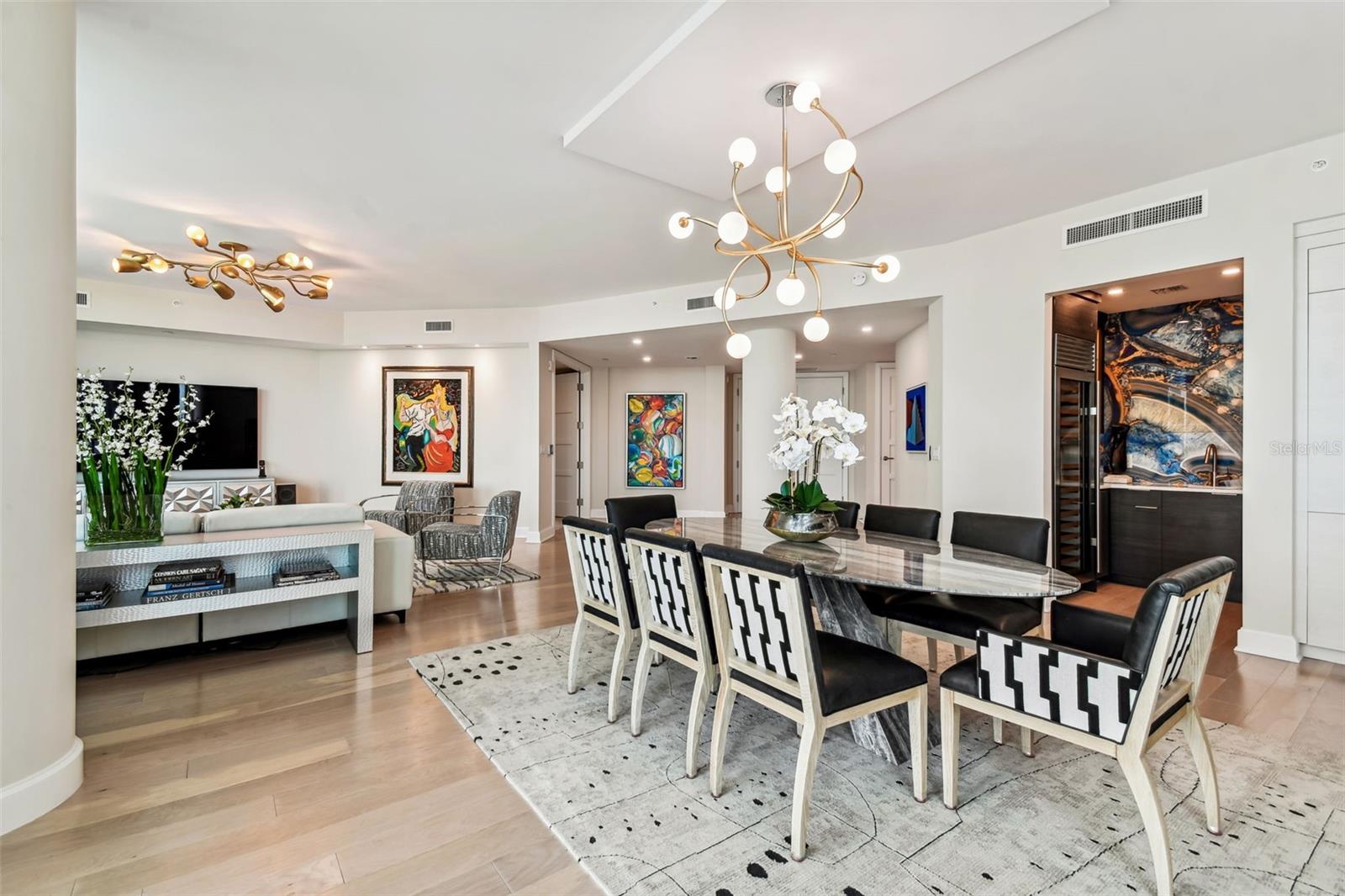 VIRAGE BAYSHORE - Residential