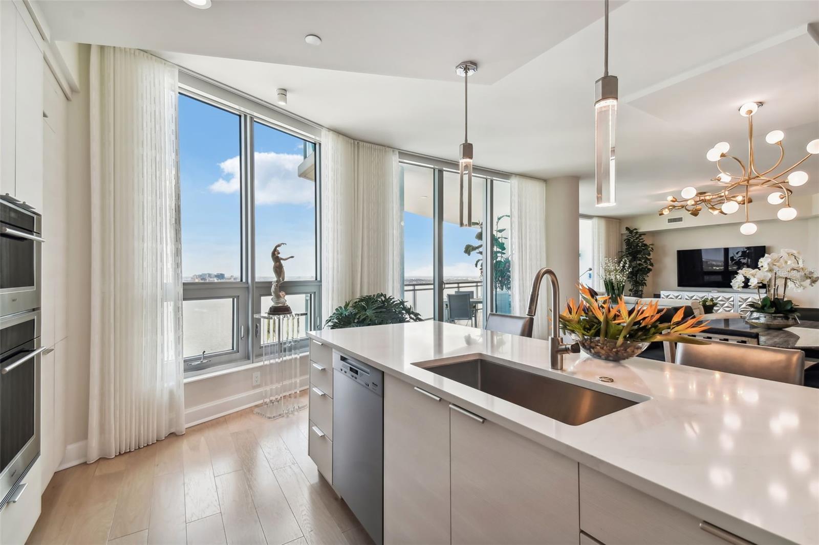 VIRAGE BAYSHORE - Residential