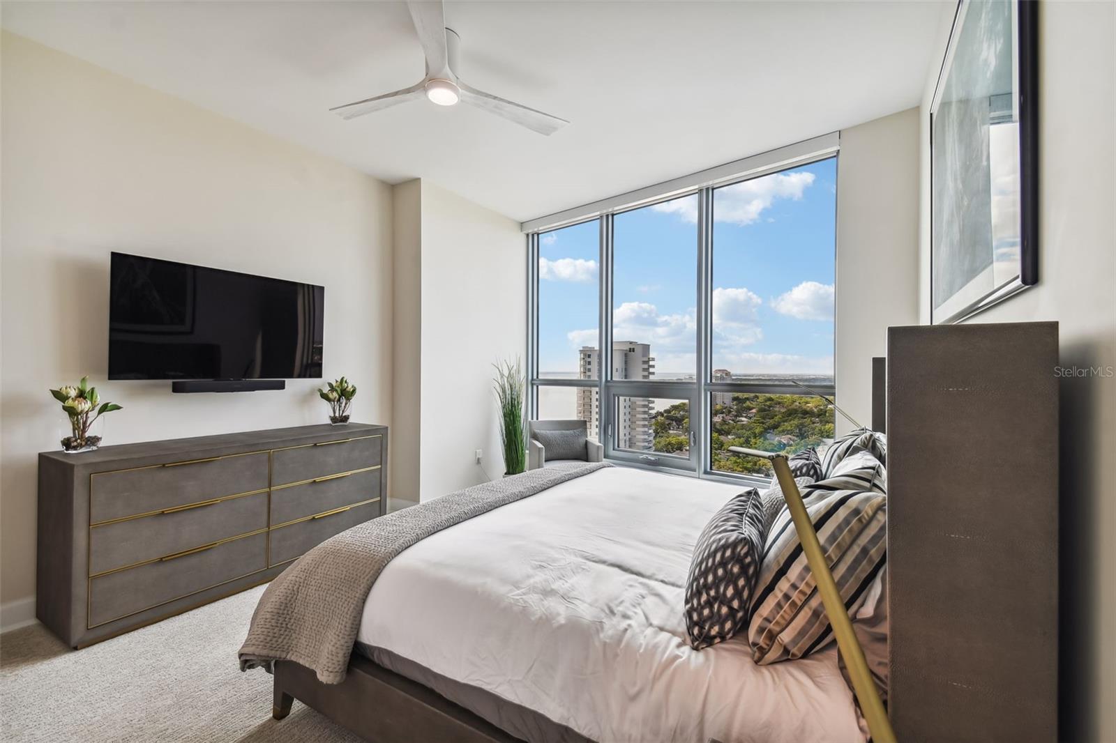 VIRAGE BAYSHORE - Residential
