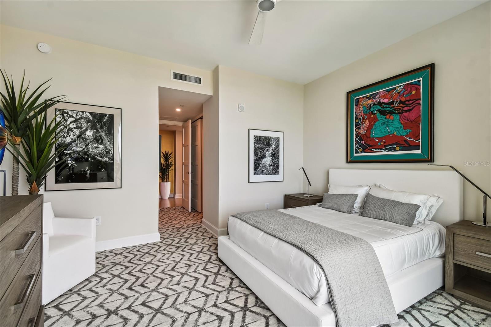 VIRAGE BAYSHORE - Residential