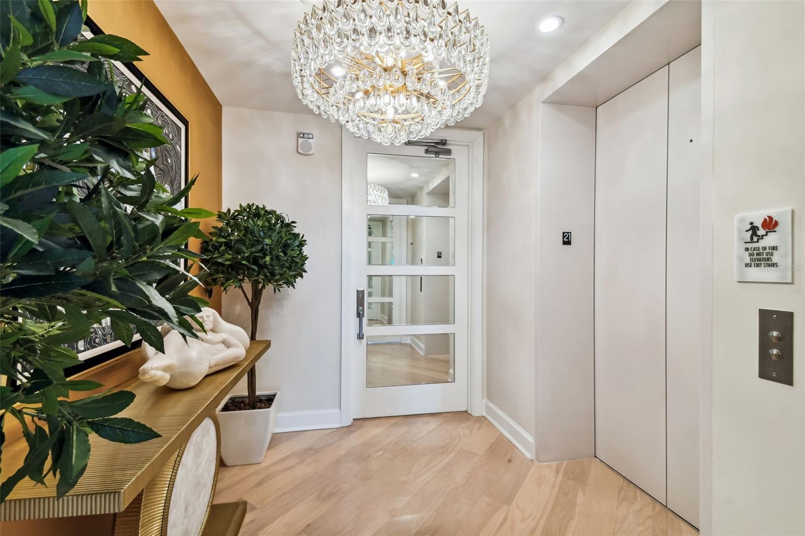 VIRAGE BAYSHORE - Residential