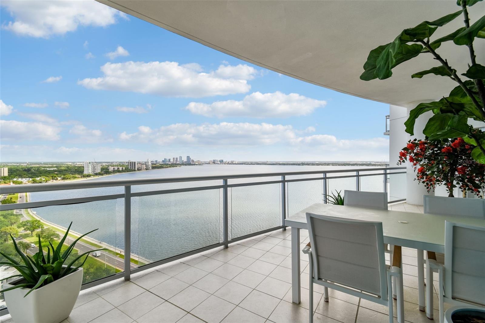 VIRAGE BAYSHORE - Residential