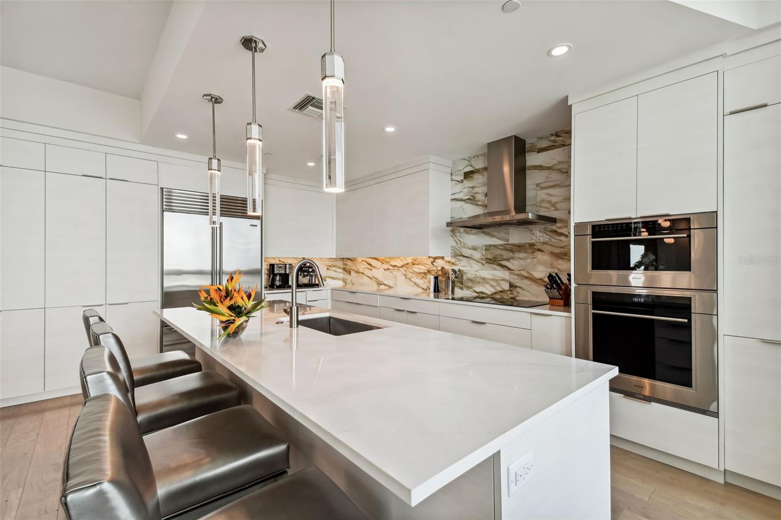 VIRAGE BAYSHORE - Residential