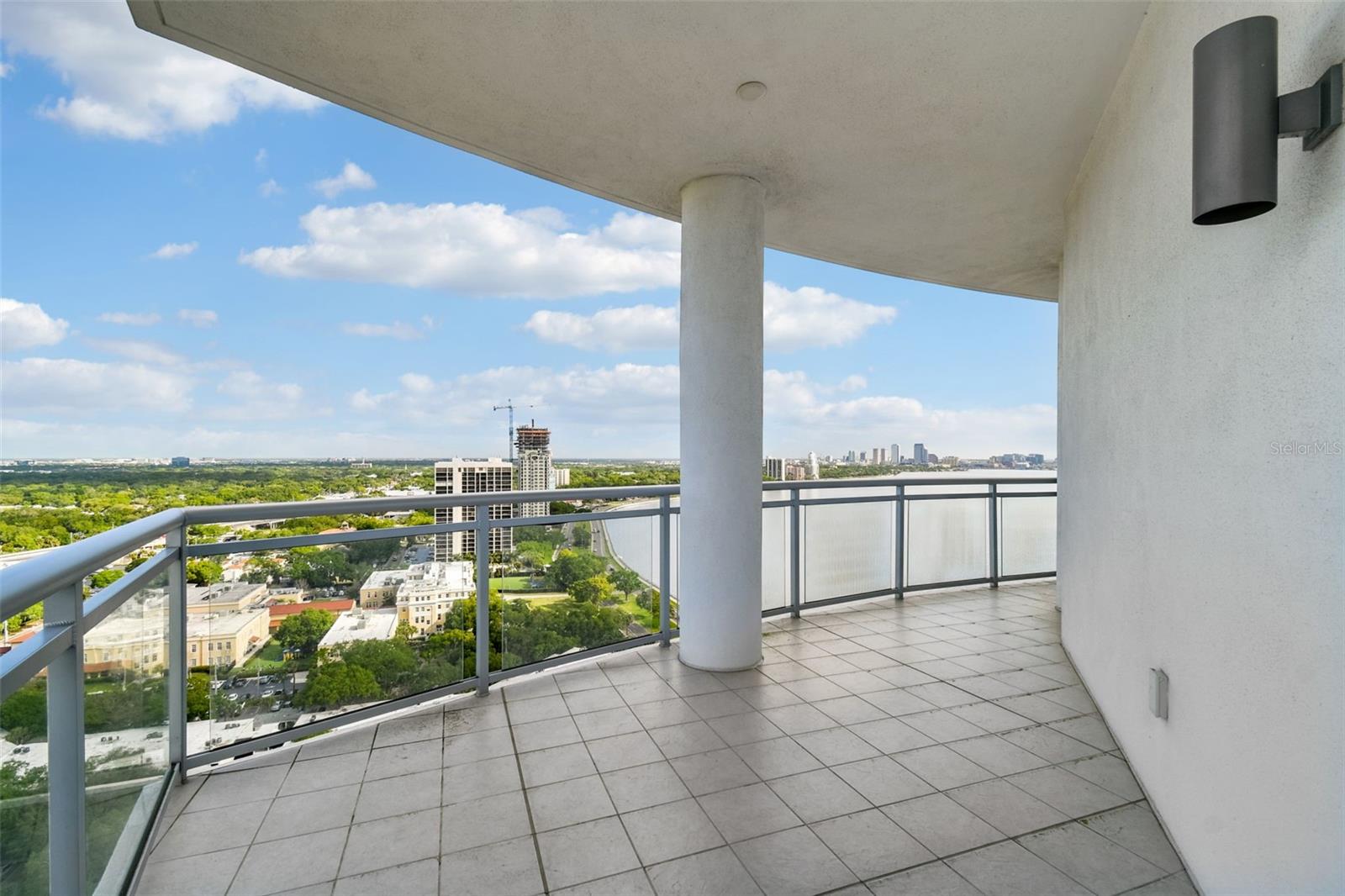 VIRAGE BAYSHORE - Residential