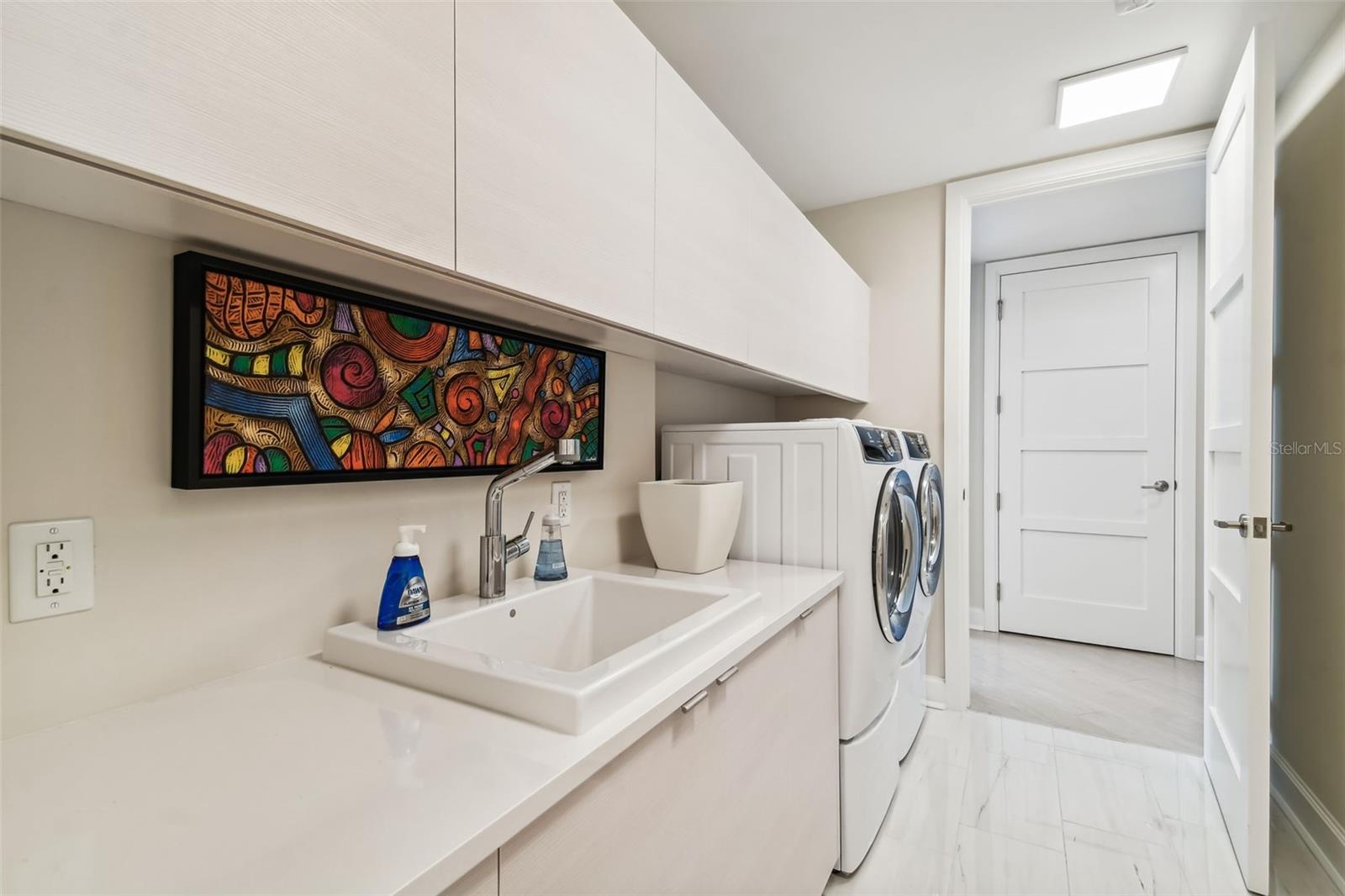 VIRAGE BAYSHORE - Residential