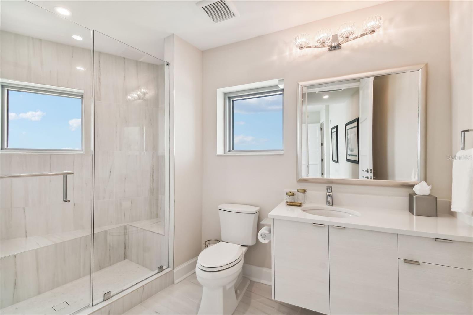 VIRAGE BAYSHORE - Residential