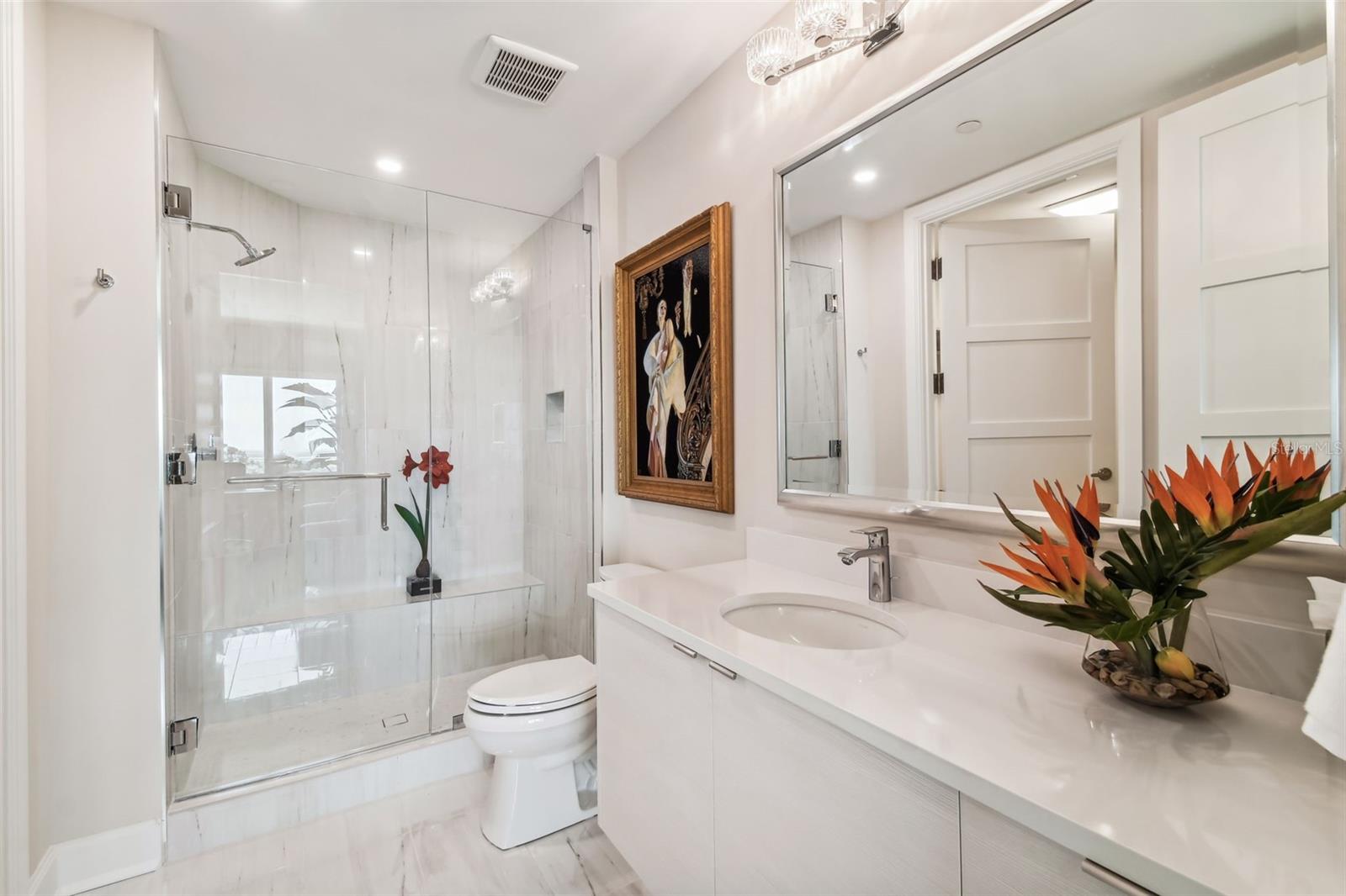 VIRAGE BAYSHORE - Residential