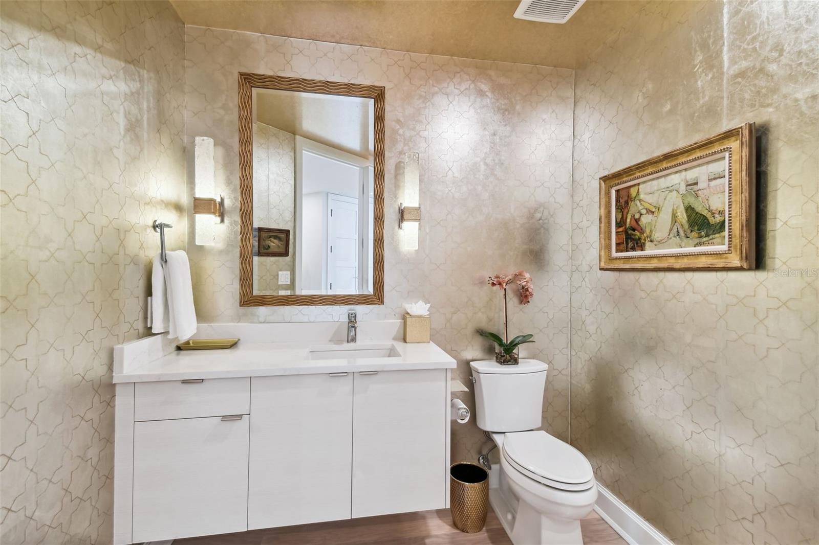 VIRAGE BAYSHORE - Residential