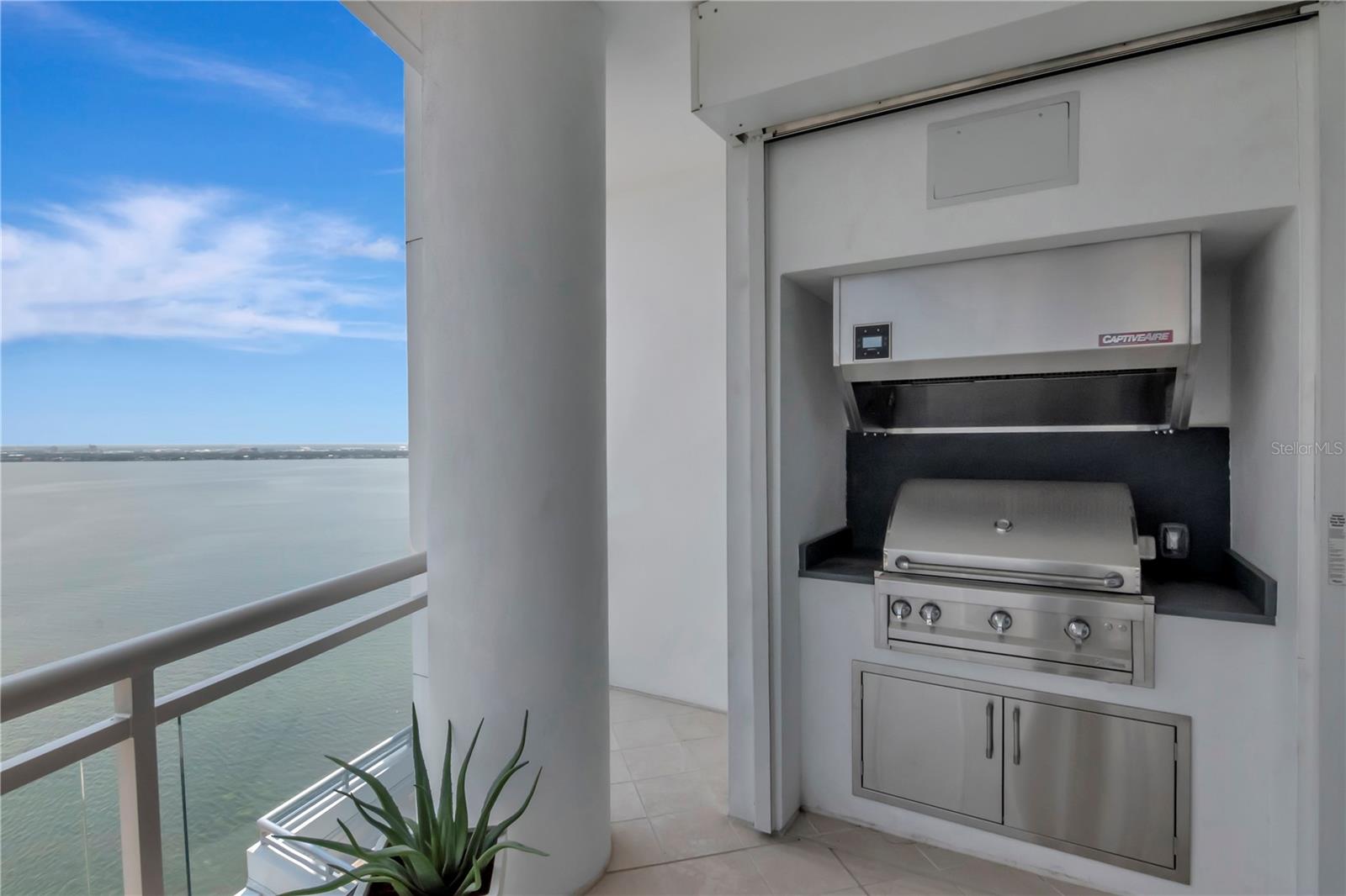 VIRAGE BAYSHORE - Residential