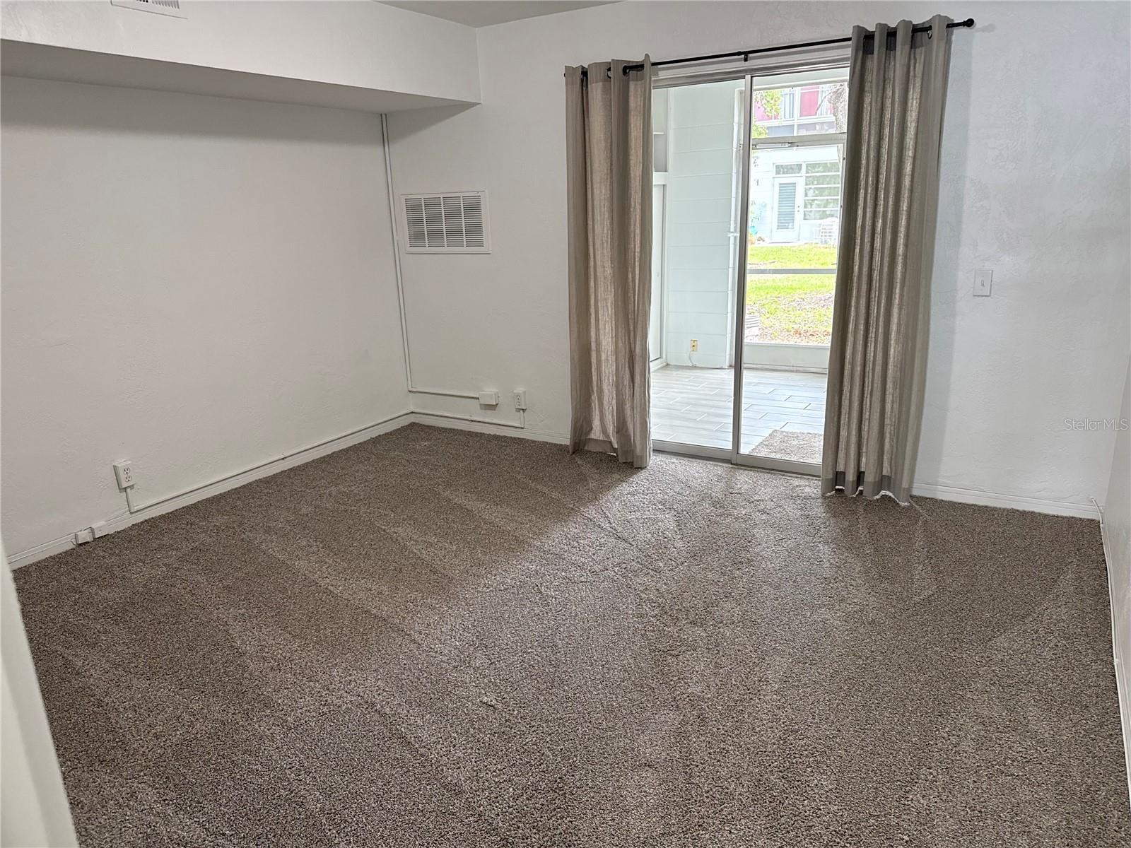 CLEARVIEW OAKS PARADISE - Residential