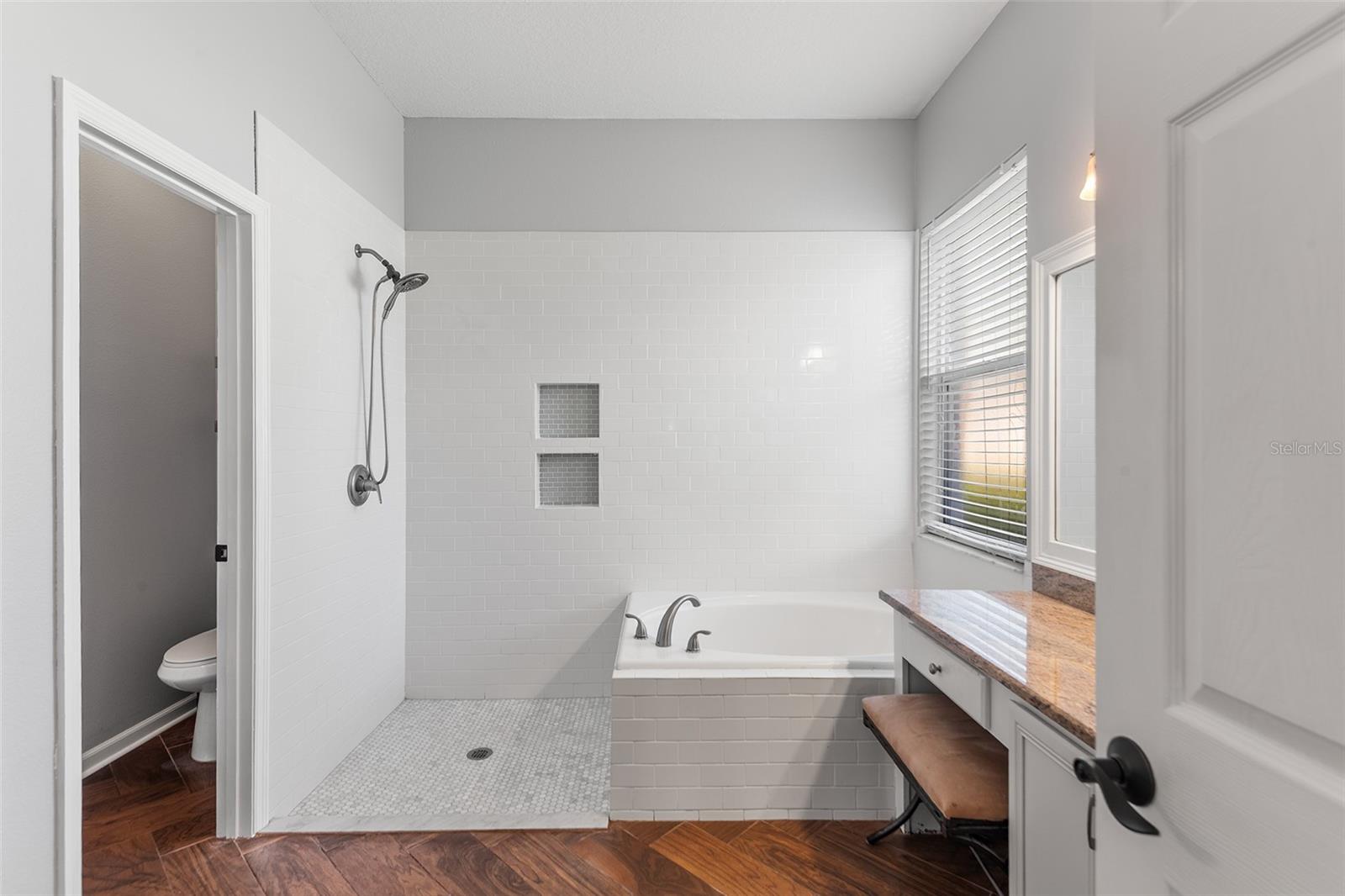 LAKES AT NORTHWOOD PH 03B - Residential