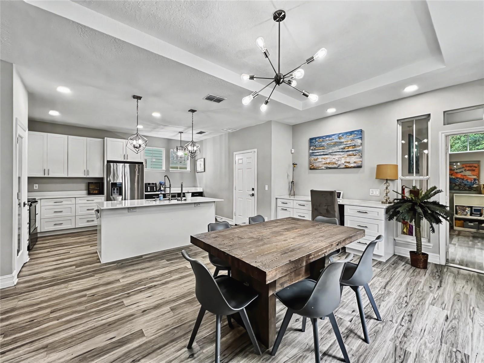 CELEBRATION LAKE EVALYN - Residential