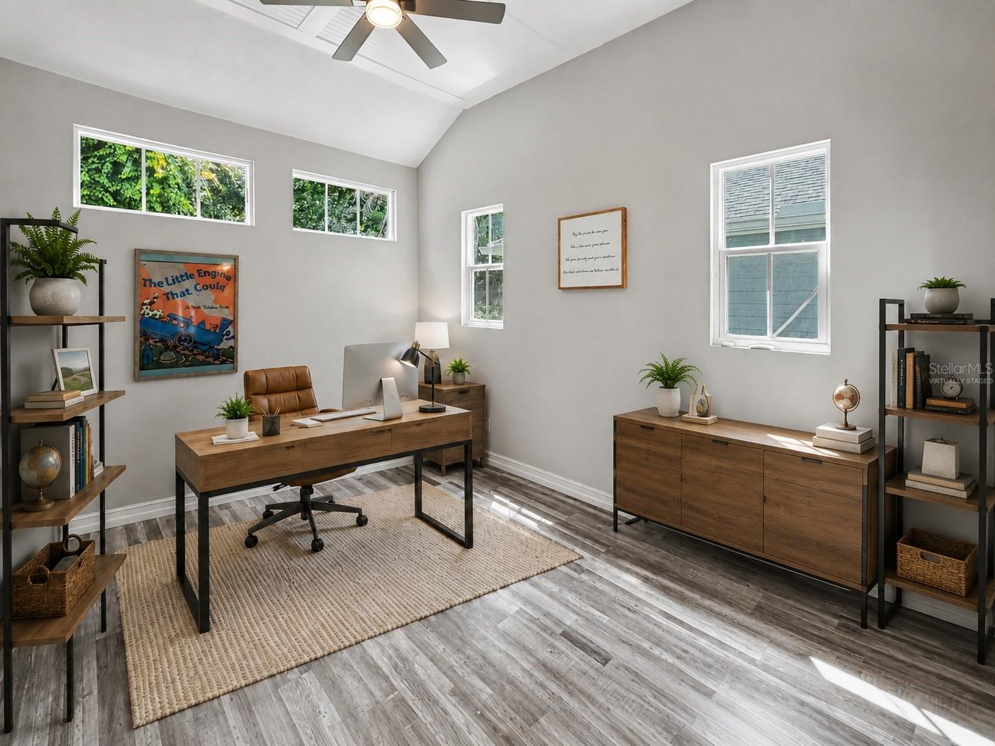 CELEBRATION LAKE EVALYN - Residential