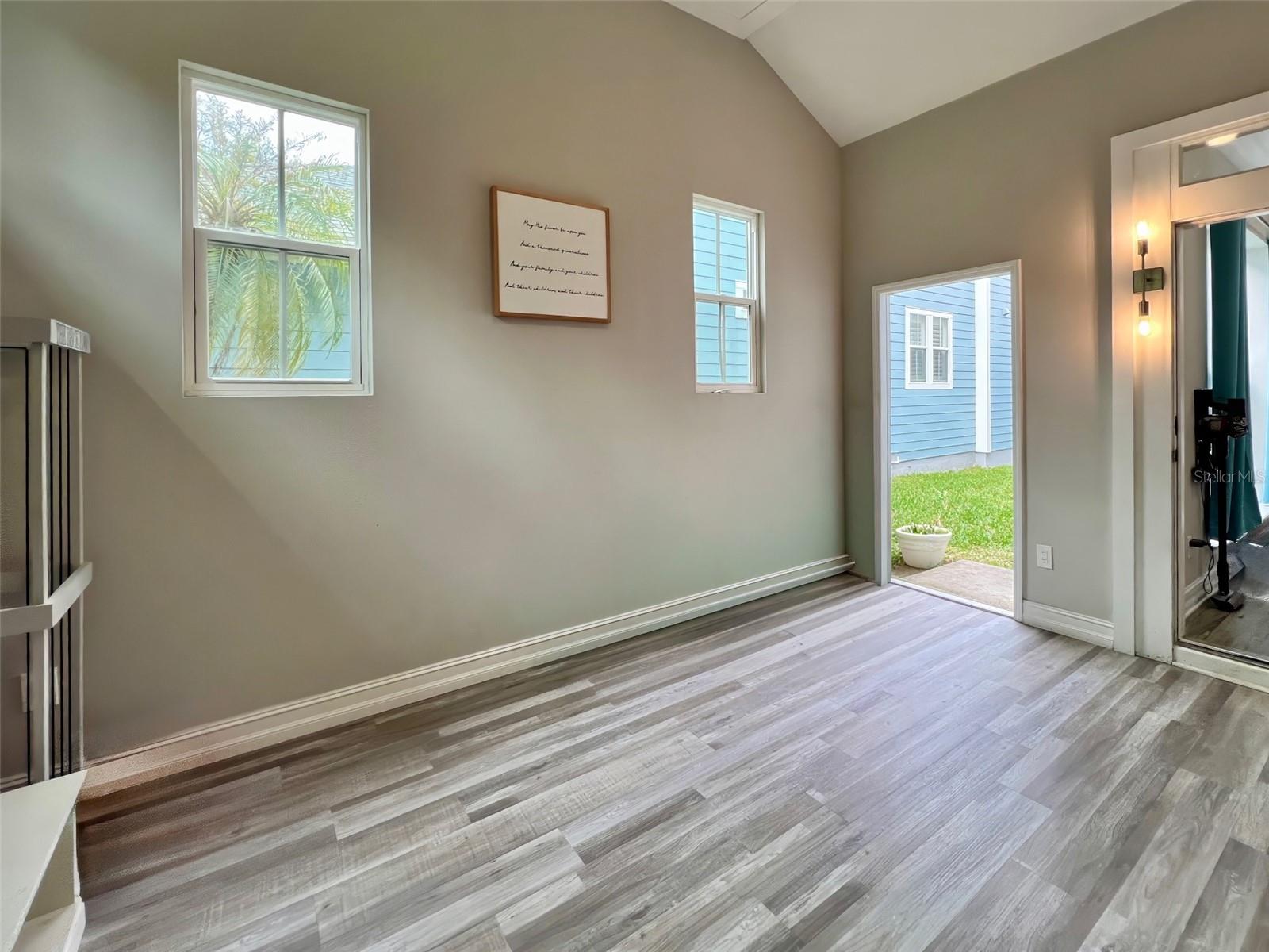 CELEBRATION LAKE EVALYN - Residential