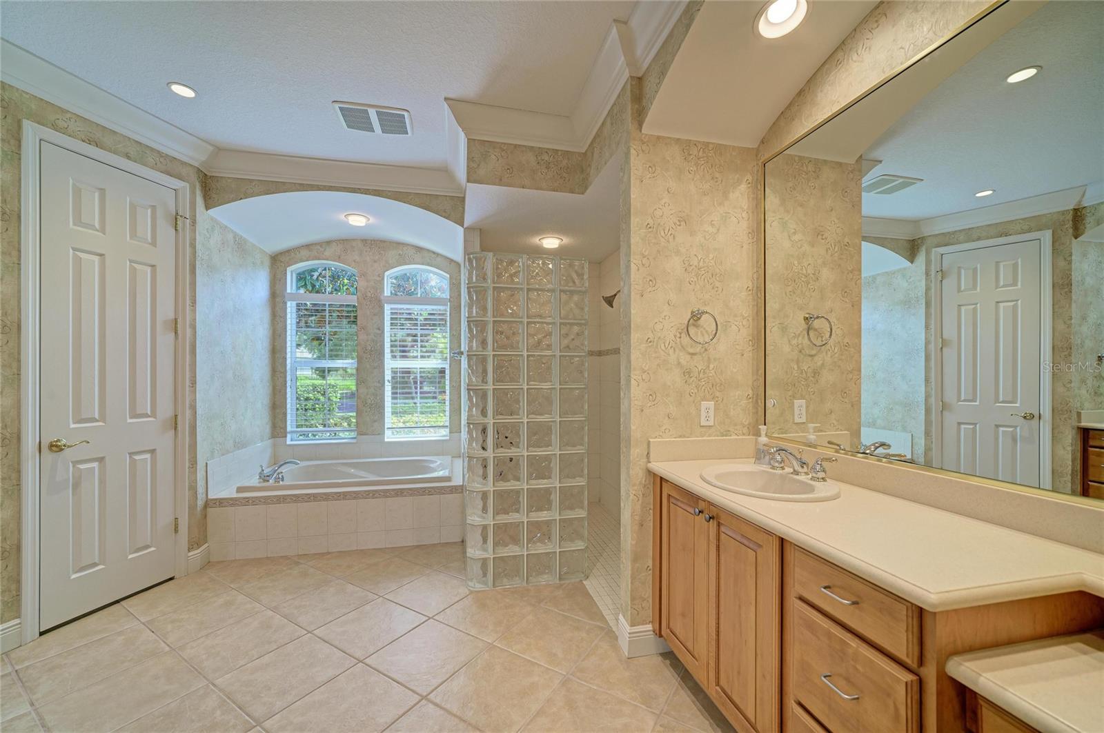 LAKEWOOD RANCH COUNTRY CLUB VILLAGE FF - Residential Lease