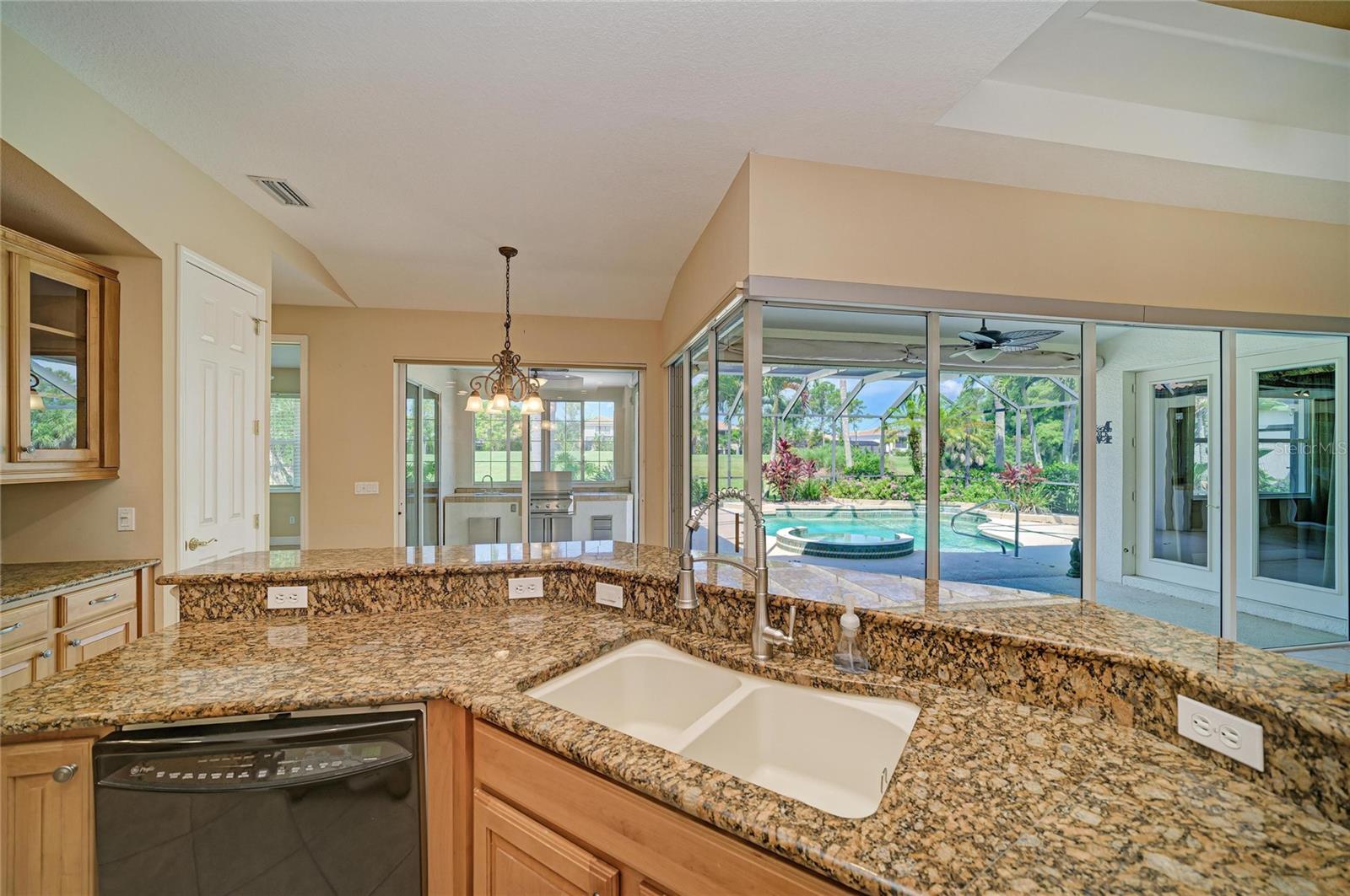 LAKEWOOD RANCH COUNTRY CLUB VILLAGE FF - Residential Lease
