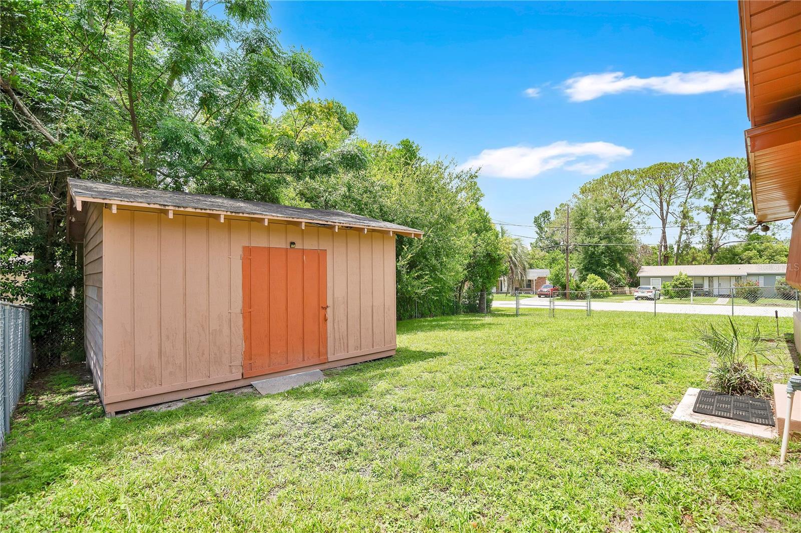 DELTONA LAKES UNIT 25 - Residential